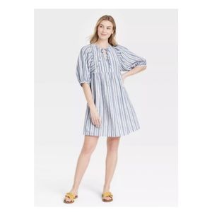 SALE📍Universal Thread White & Blue Striped Puff Sleeves Dress Size S